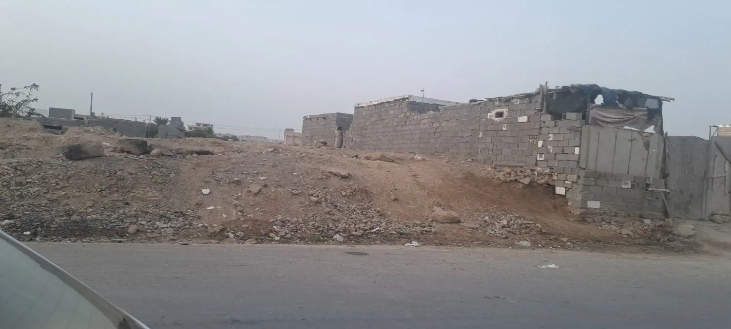 زمین بر بلوار قدس شرقی