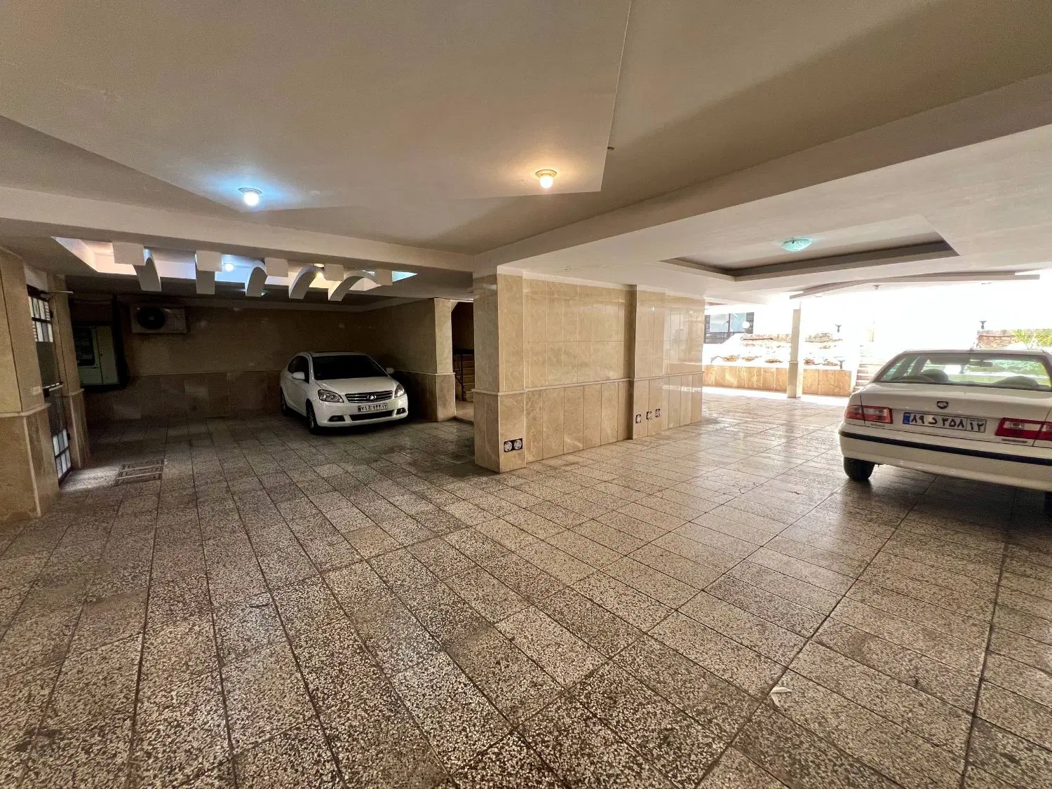 آپارتمان دوخوابه سر سه نبش