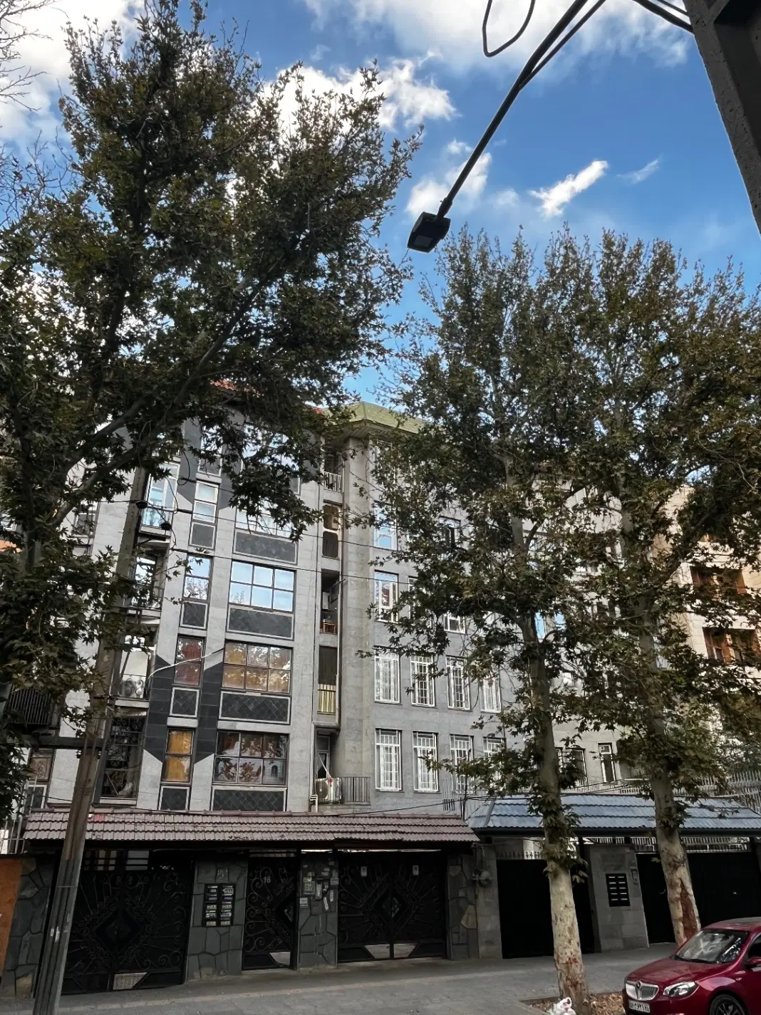 آپارتمان سند دار (ارم)