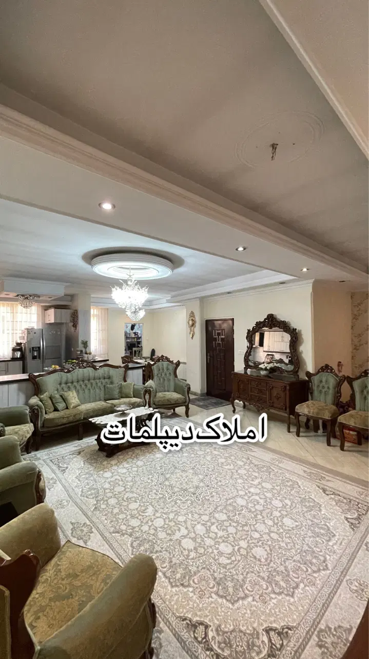 اپارتمان۱۳۰متری_۳خوابه_فول امکانات_مخصوص
