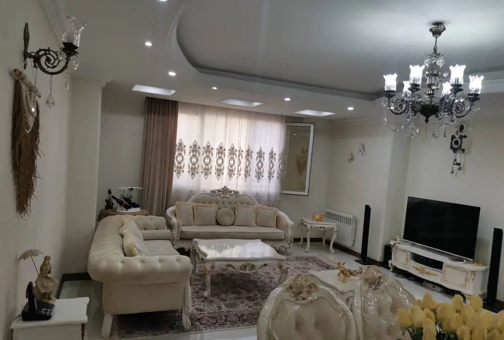 ۶۵متردوخواب انباری روبه نما میدون سرحدی طبقه ۲