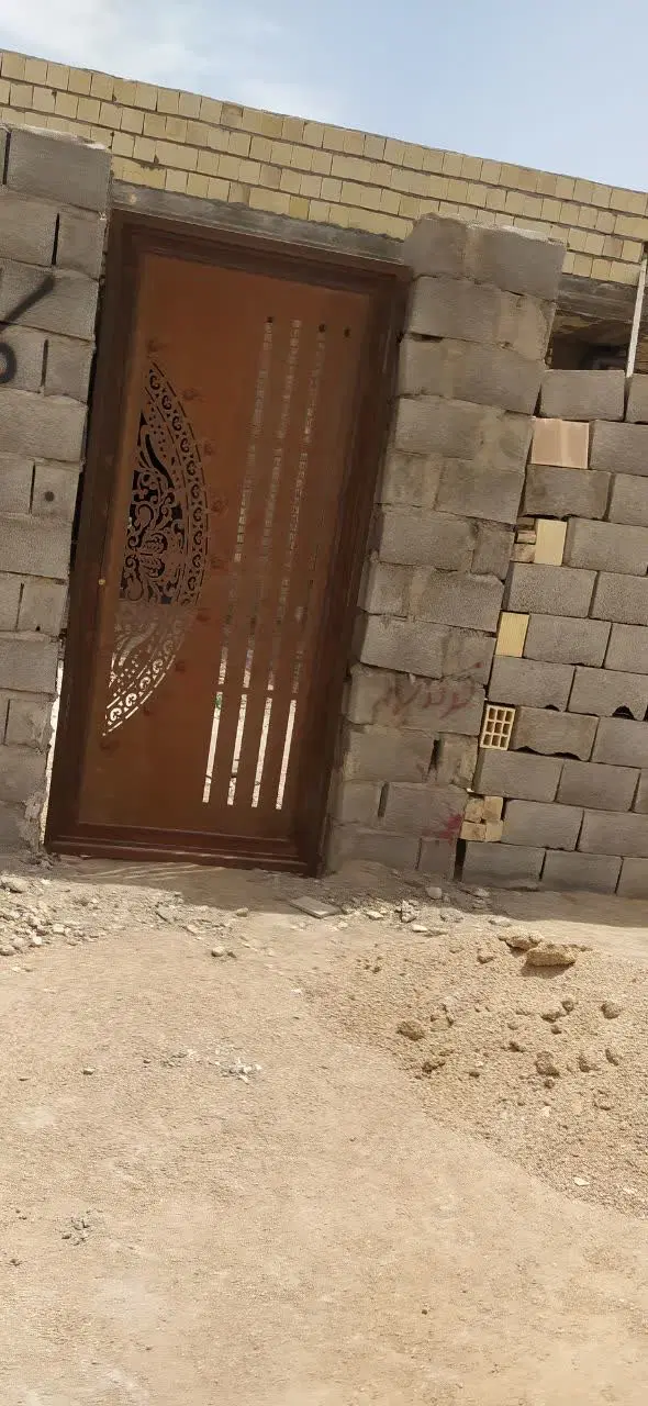 منزل مسکونی نیمه ساز 350 هکتاری با موقعیت عالی