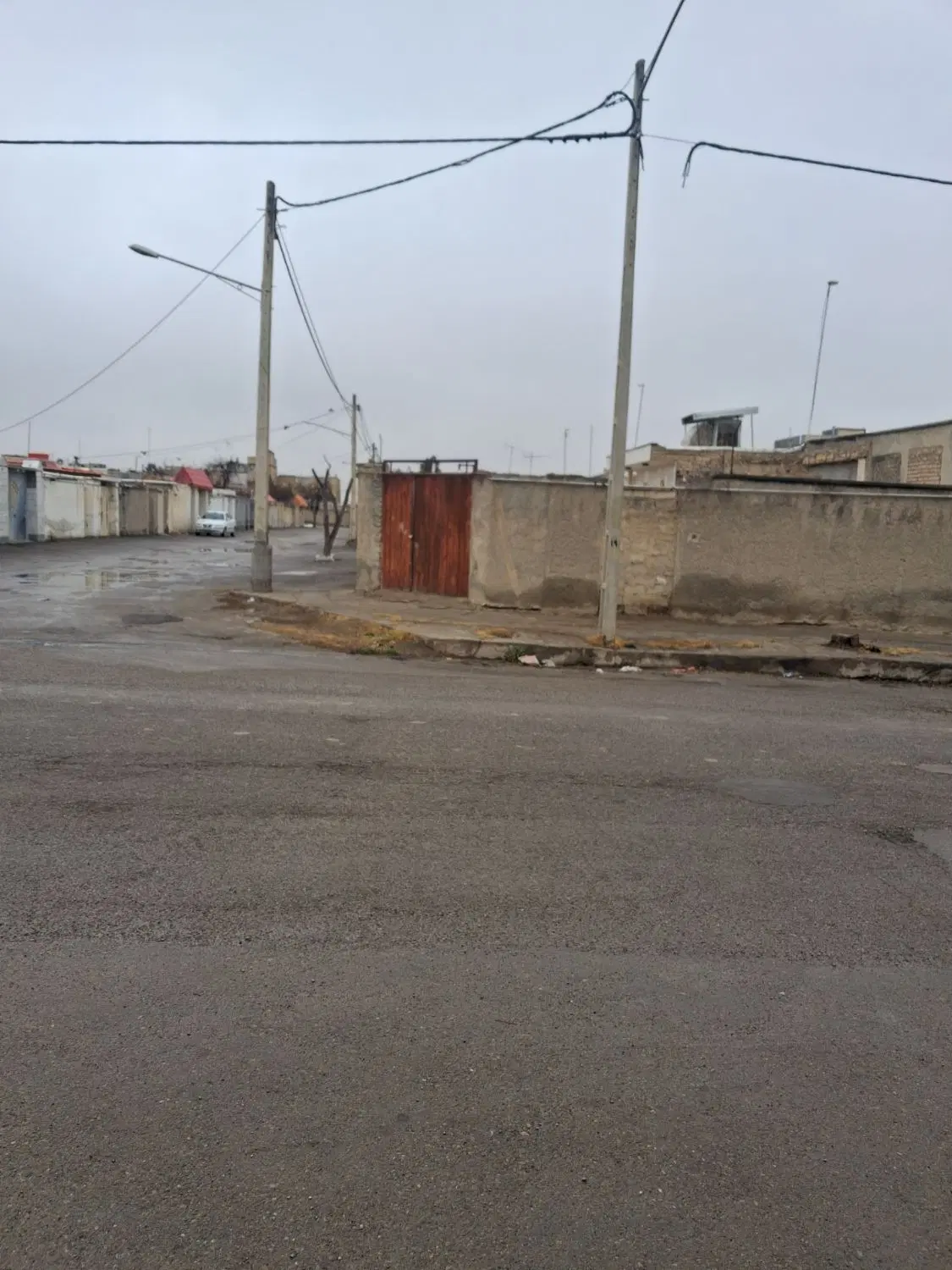 زمین فروشی