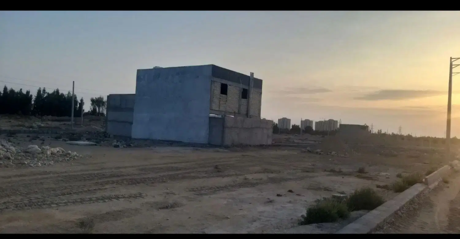زمین افتاب ۱۱۱متر