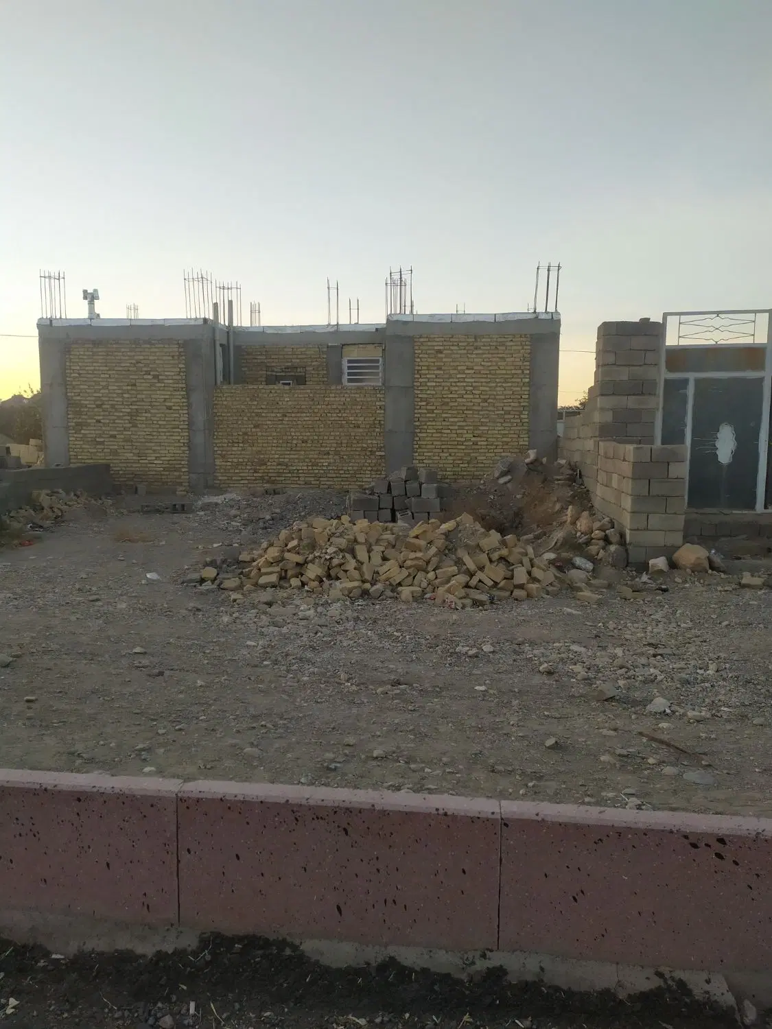 زمین تجاری ارزوییه
