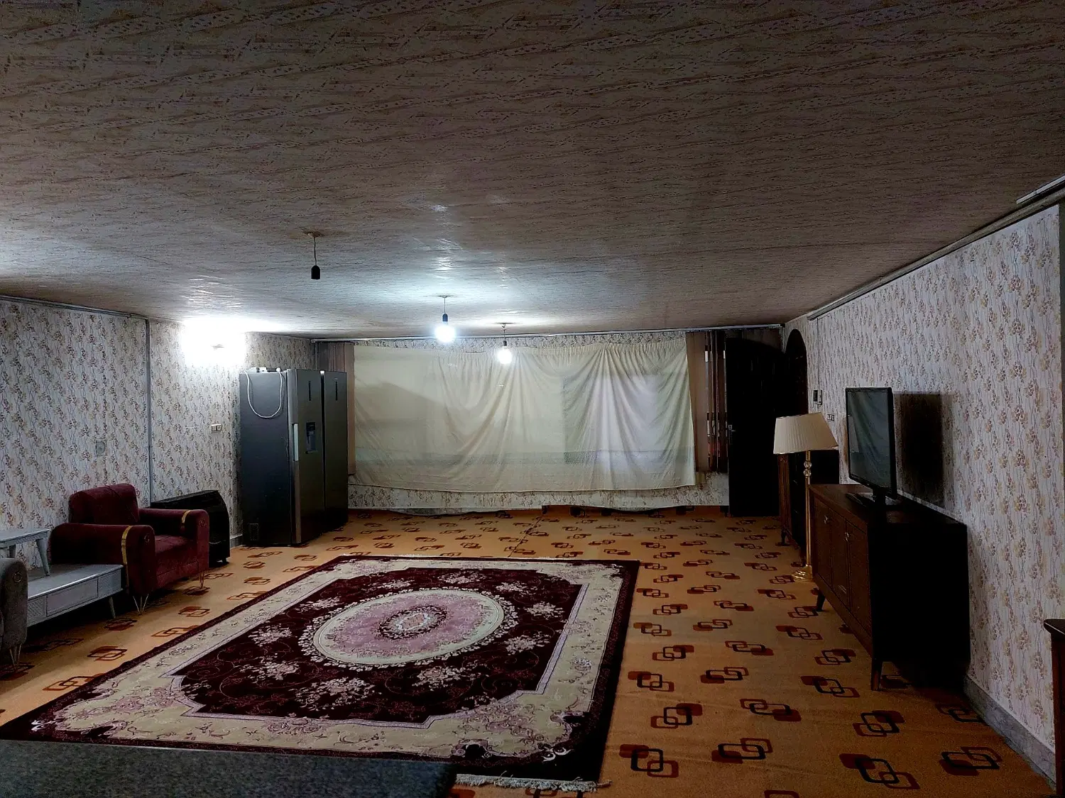 اجاره روزانه خانه ویلایی پارکینگ دار حیاط دار