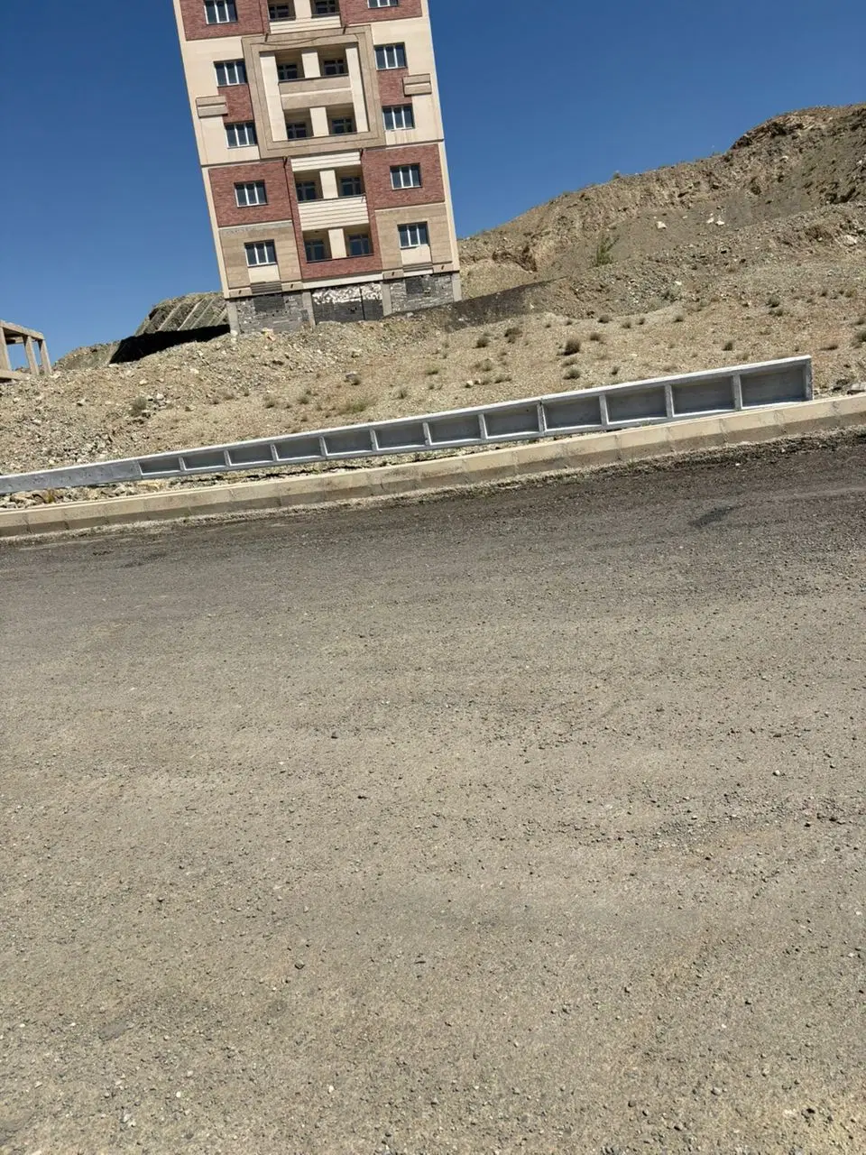 زمین نجاتی رودهن