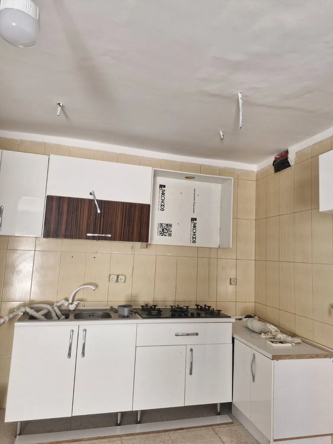ویلایی طبقه بالا بدون پارکینگ