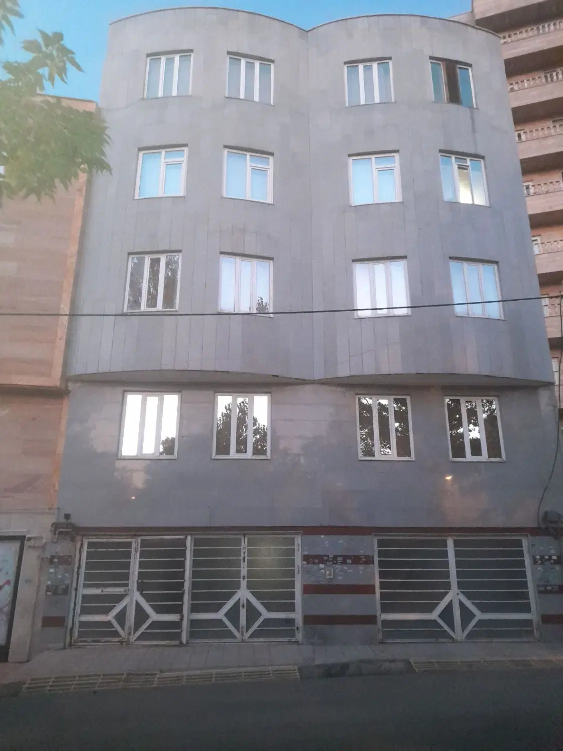 معاوضه آپارتمان در اردبیل با خانه ویلایی پارساباد