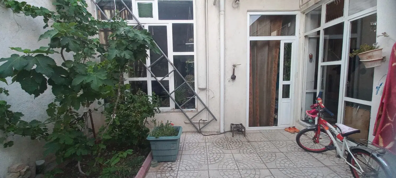 حیاط ویلایی