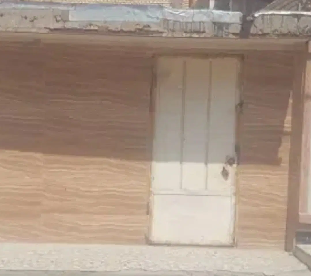 ملک تجاری ۴۰ متری روبروی دادگستری
