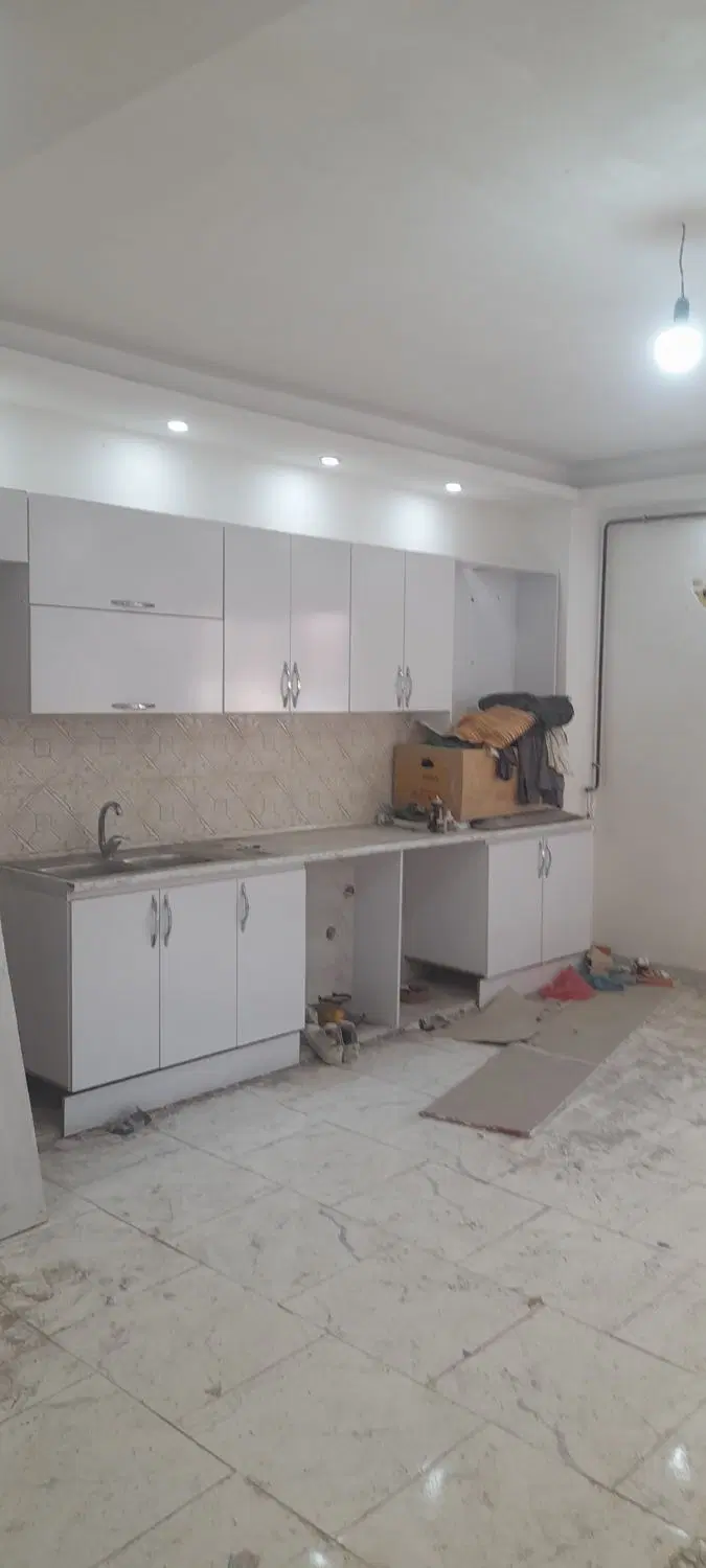 آپارتمان ۸۰ متری بین یخسازی و جهاد نسق صفر