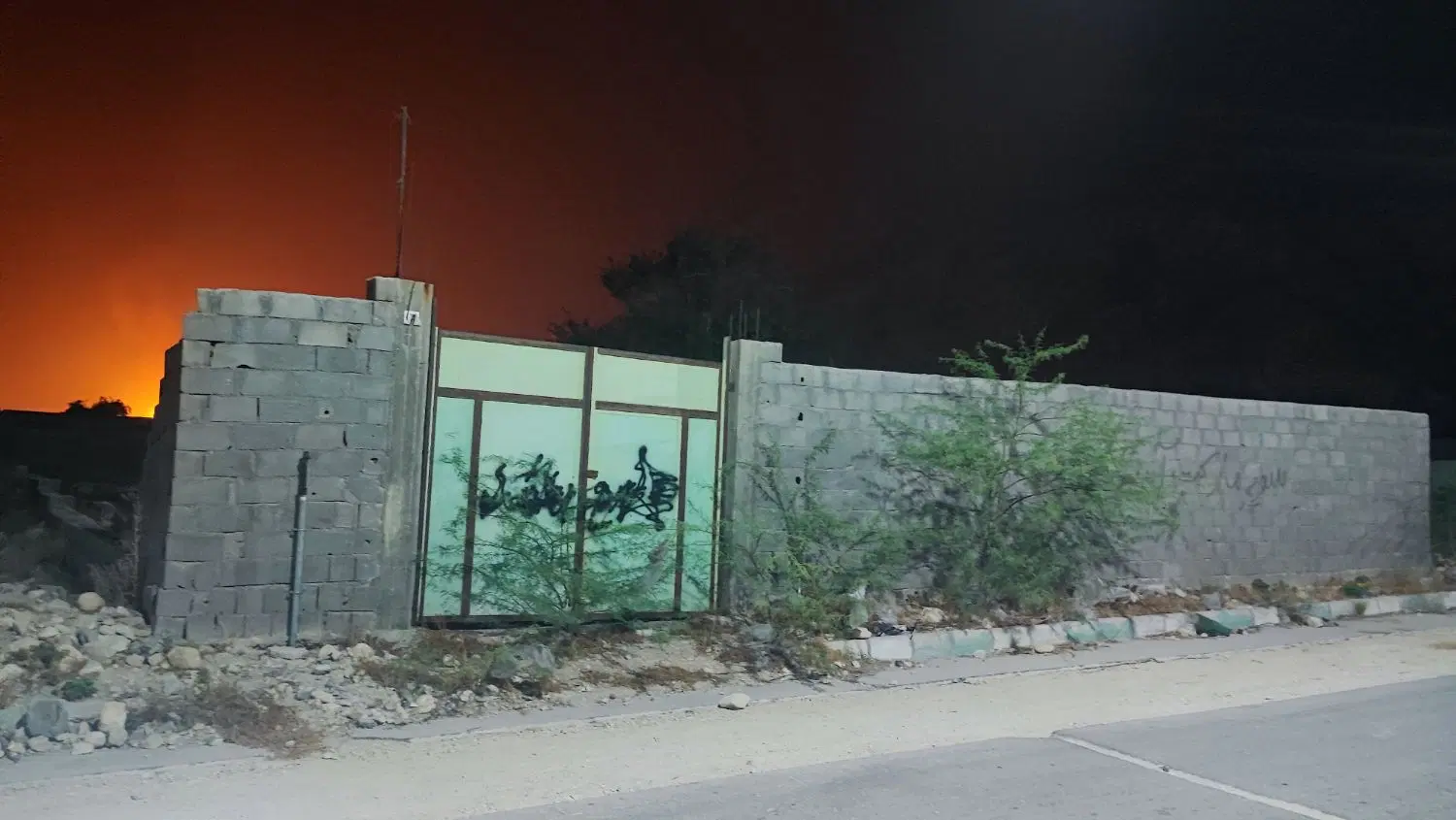 زمین با متراژ ۷۰۰ متر عسلویه بیدخون