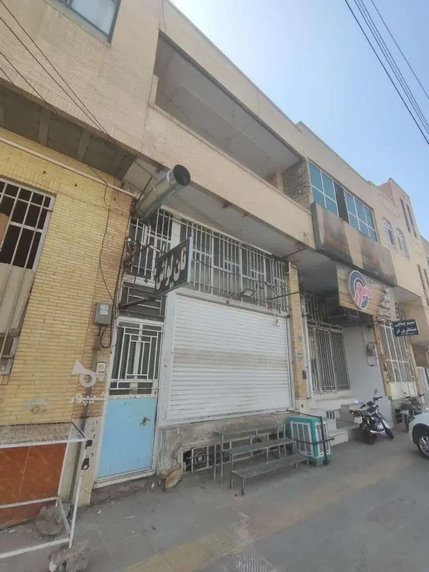 فروش ملک تجاری مسکونی بر اصلی آزادشهر102 متر تجاری