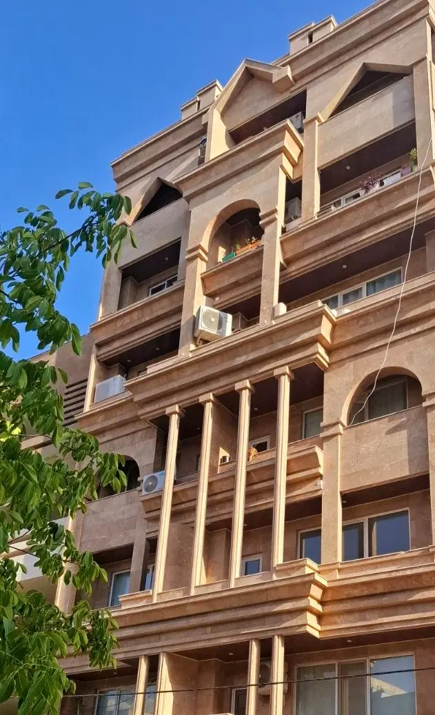 فروش واحد۳ خواب _۲۲۰ م_ شخصی ساز_کاشانی