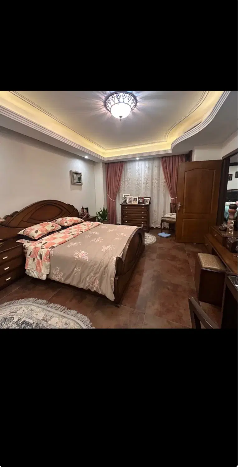 ۸۰متر در خیابان نواب قلب رشت