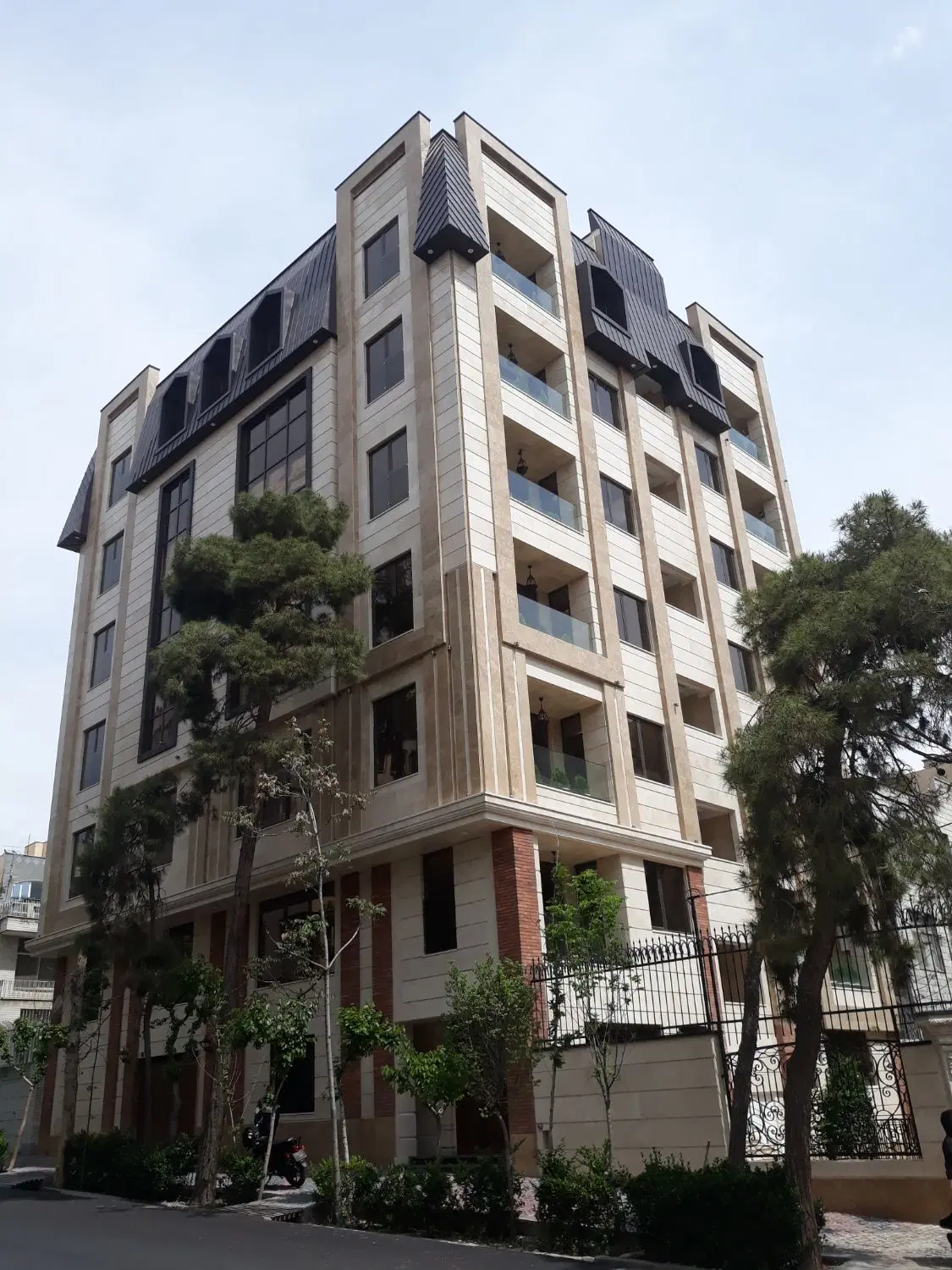 ابن سینا ۱۴۹ متر نوساز تکواحد ، تکرارنشدنی