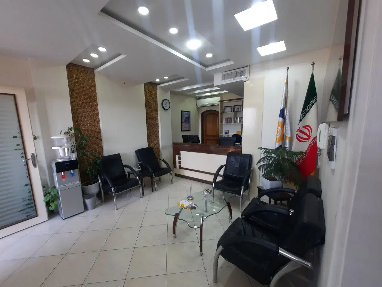 آپارتمان تجاری ۶۰ متر تخلیه (رهن کامل)