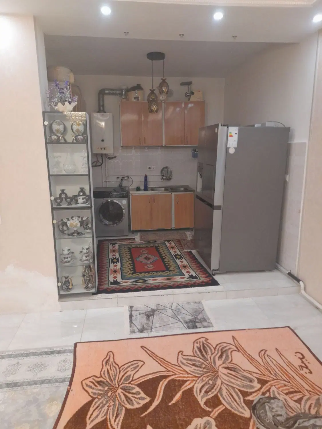 سوییت ویلایی دربستی با حیاط و پارکینگ