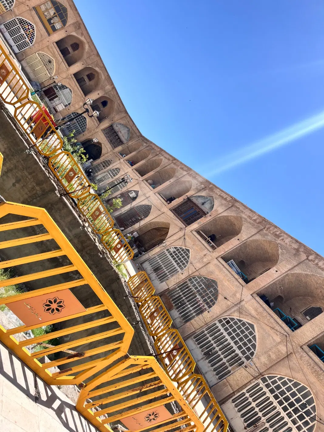 فروش یک باب حجره در بازار وکیل
