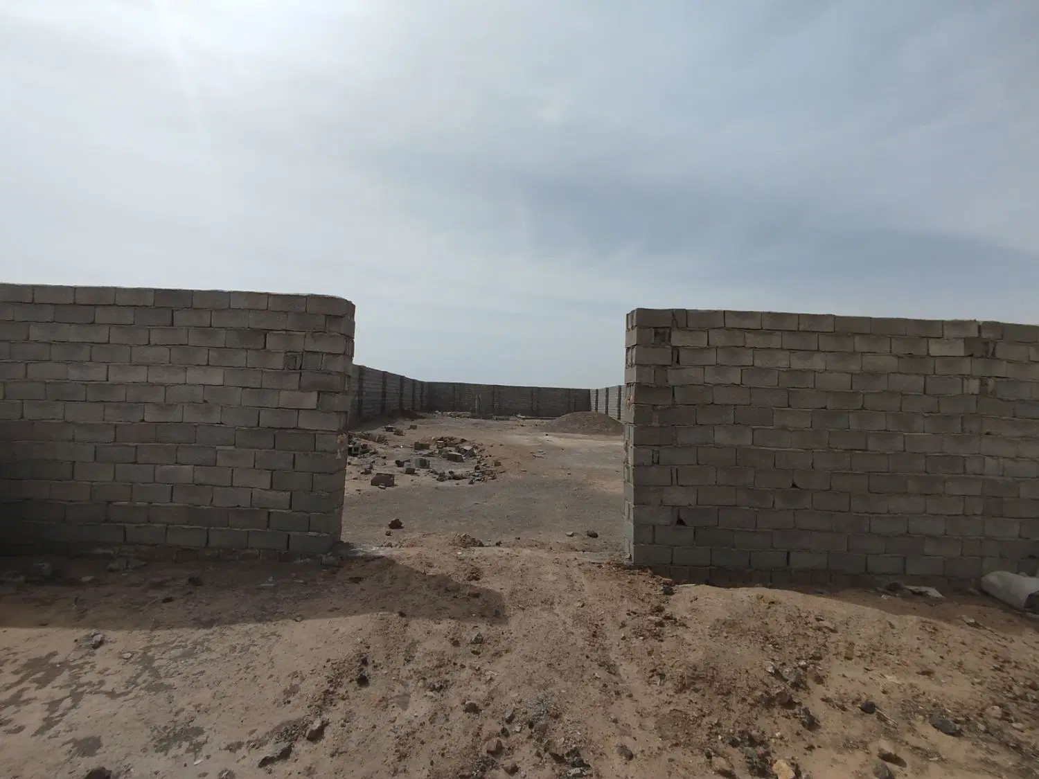 دوتا زمین حصار شده مناسب خونه باغ عیش اباد