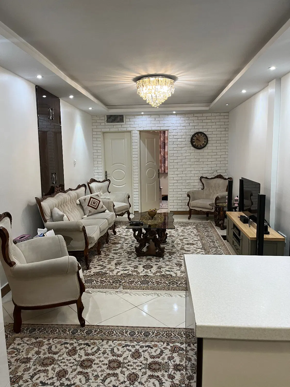 ۶۳ متری فول امکانات خوش نقشه