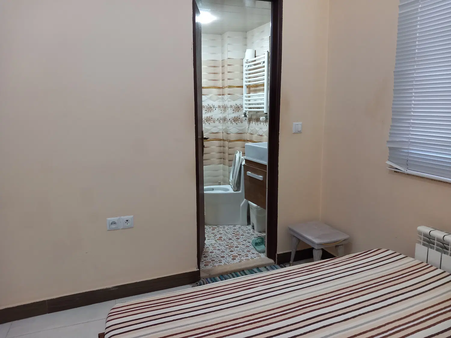 اجاره دو خوابه بسیار تمیز فول امکانات با پارکینگ
