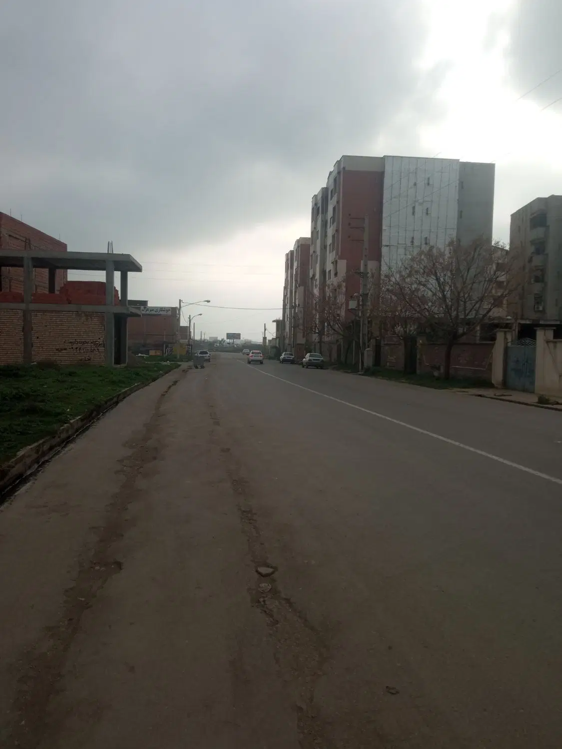ملک فوق طبقه سوم رو به خیابان بیست متری