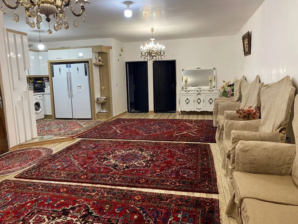 فروش حیاط دوطبقه در هتل مرمر ولیعصر جنوبی