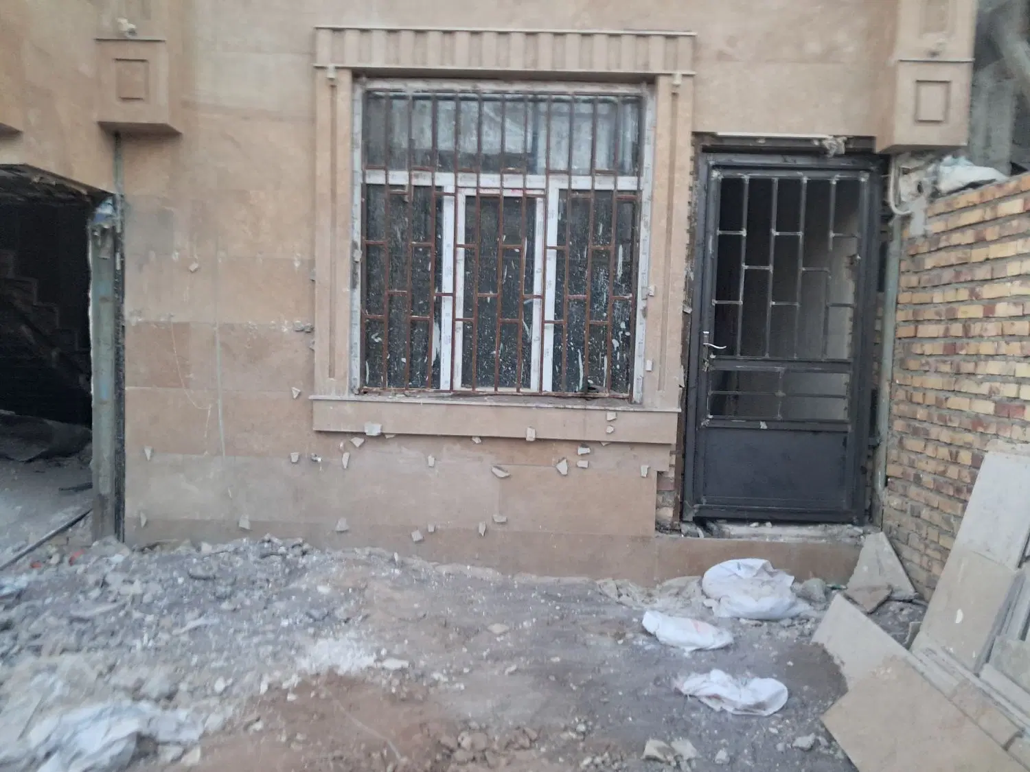 طبقه هم کف مسکن ملی پاسداران