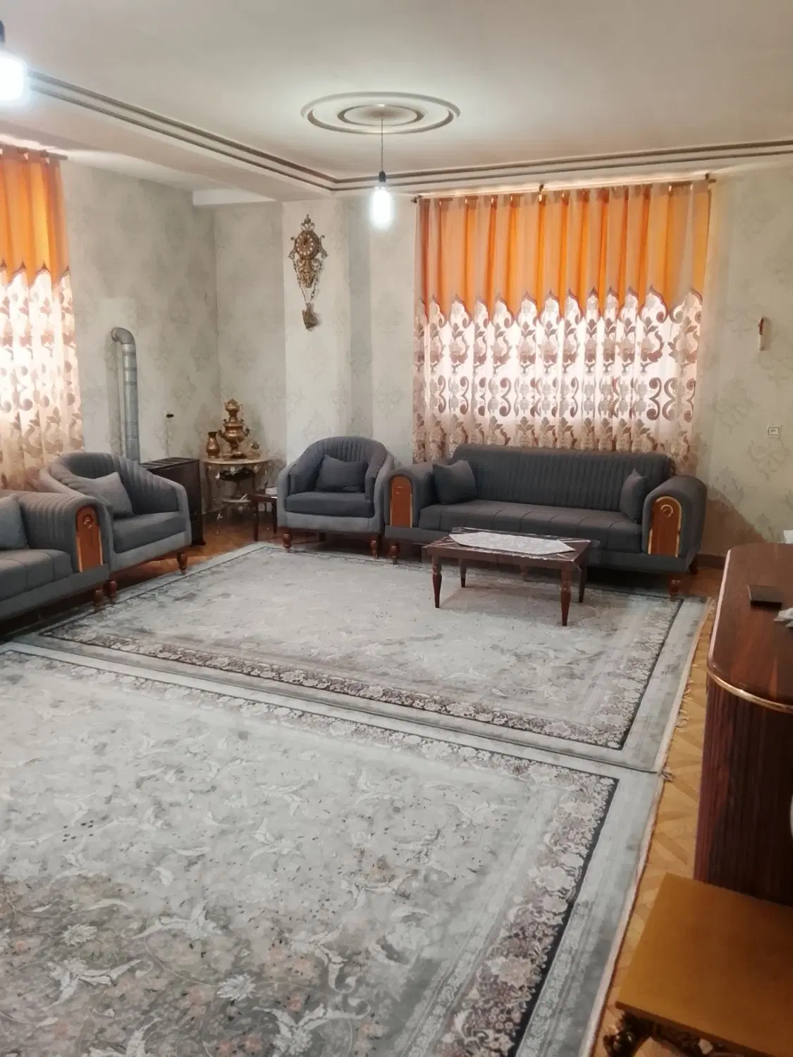 70متری سنددار در 24متری توحید جنوبی نور4