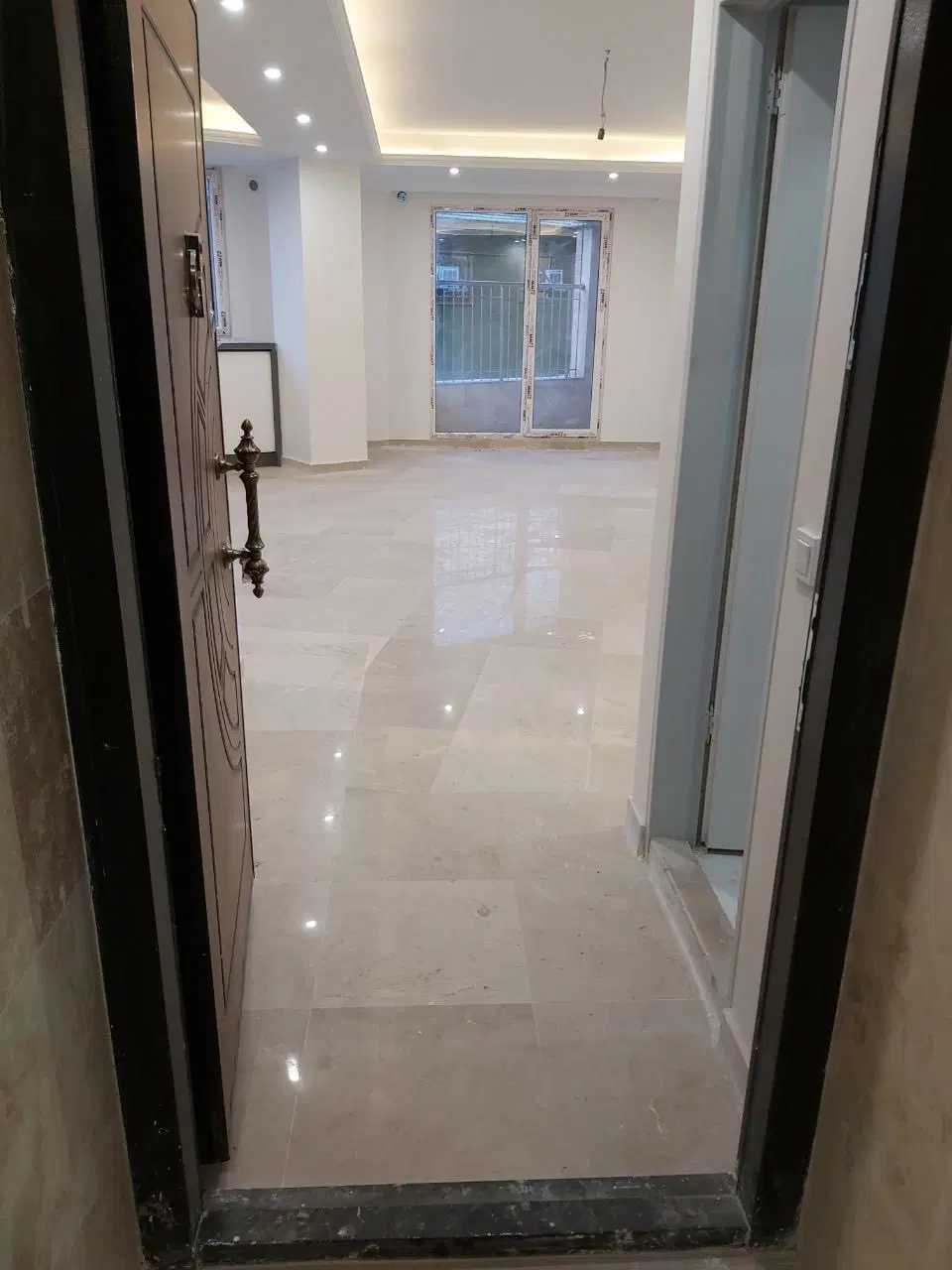 گیشا ۸۱ متر و ۱۴۱ متر فروش