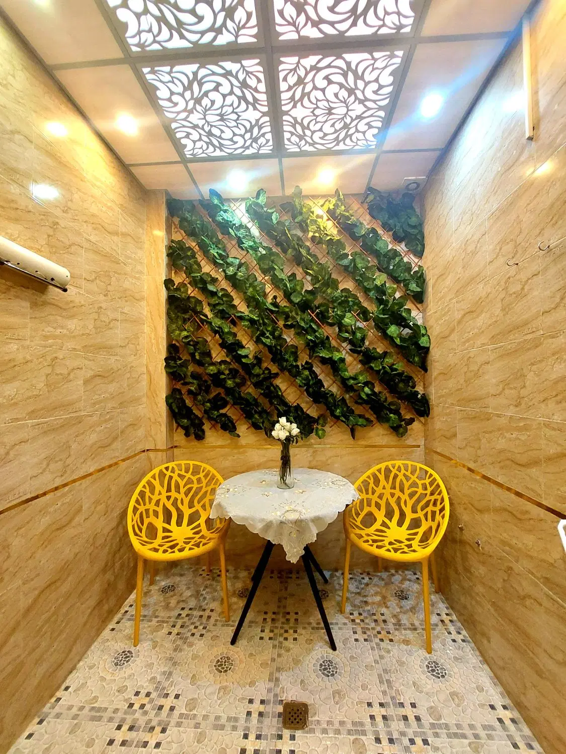 آپارتمان ۸۰ متر_تکواحدی_ لاکچری_ با پاسیو top loc