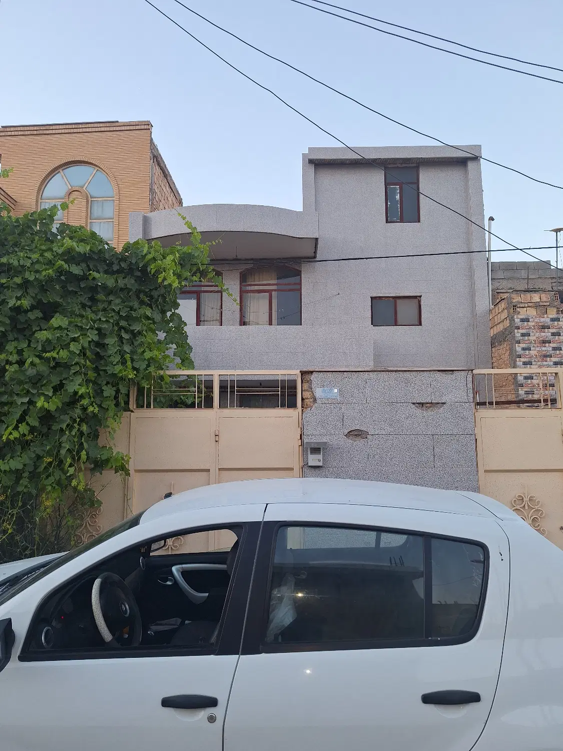 اجاره خانه ویلایی طبقه همکف شهرضا خیابان چاووشی