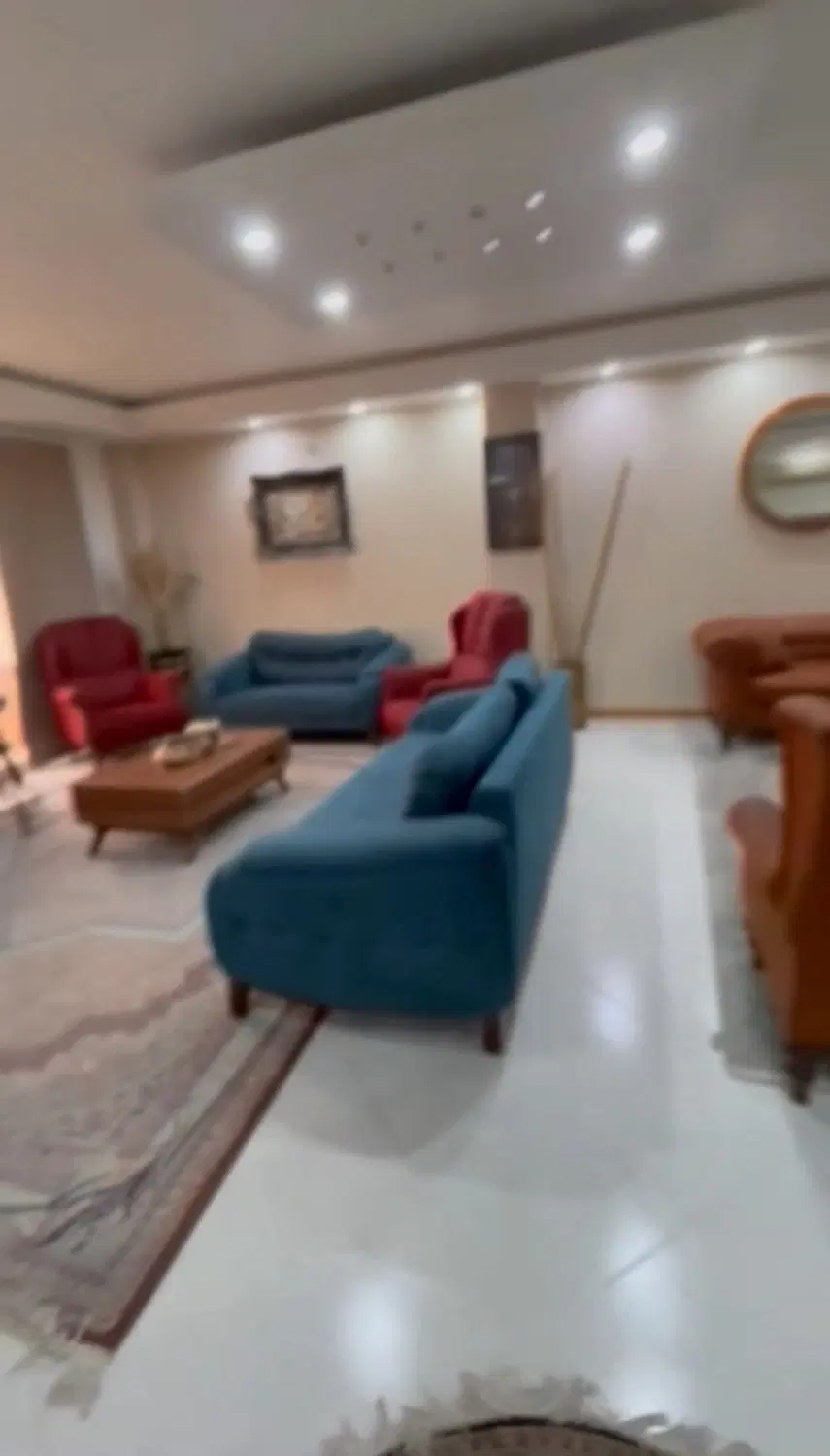 واحد ۱۳۳ متر ۳ خوابه بلوار ماهینی
