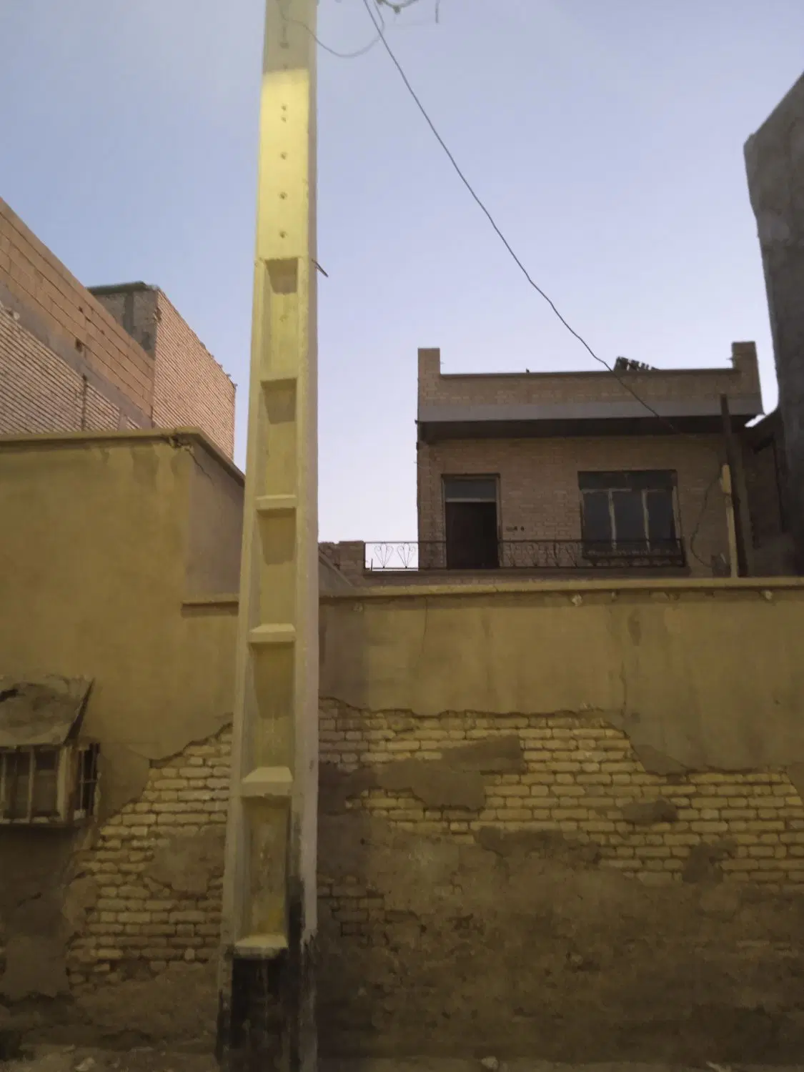 منزل ویلایی پشت درمانگاه اقبال