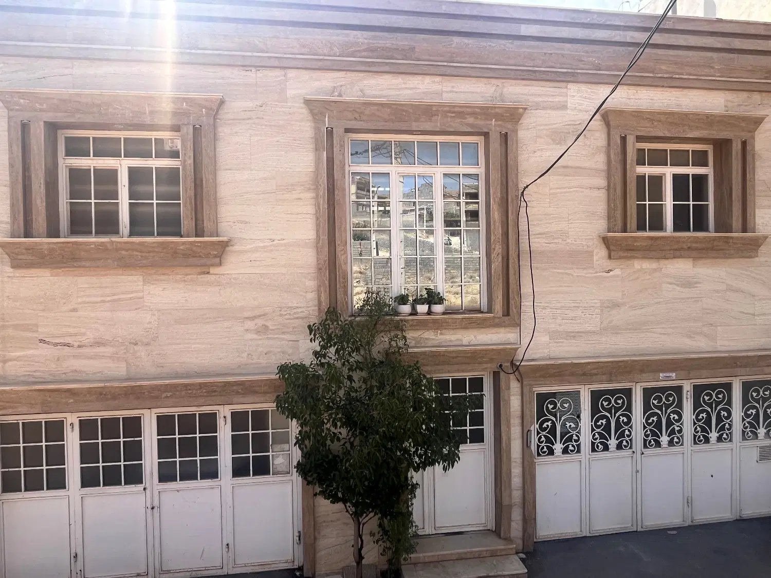 منزل مبله حیاط دار