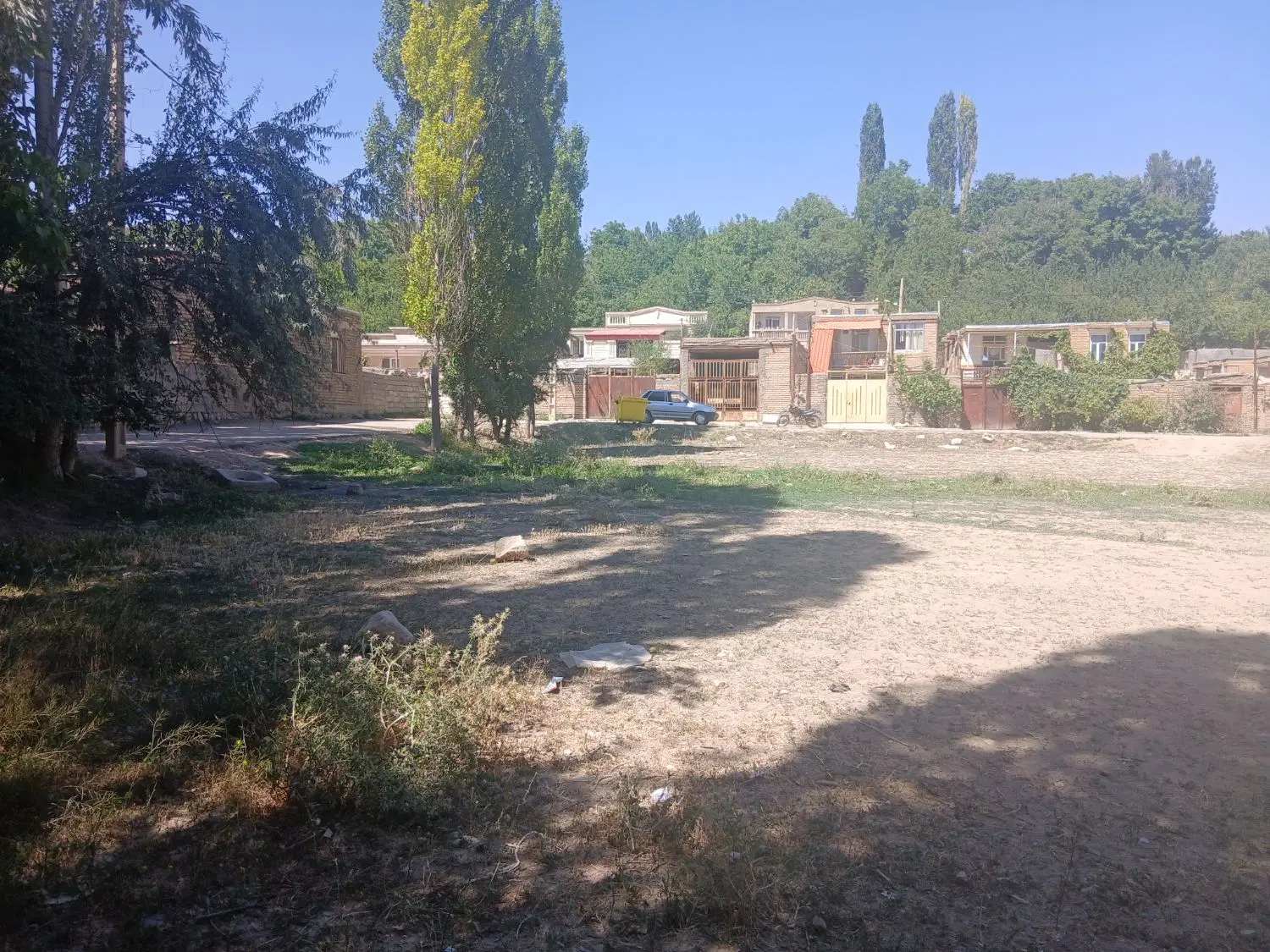 ۴۰۰ متر زمین دونبش گریوان