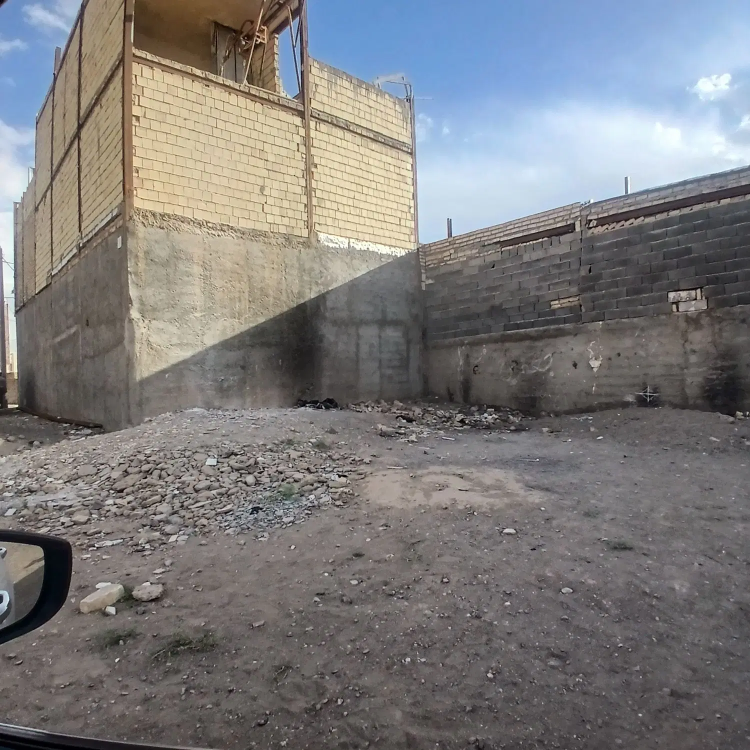 زمین شجاعی ۲۱