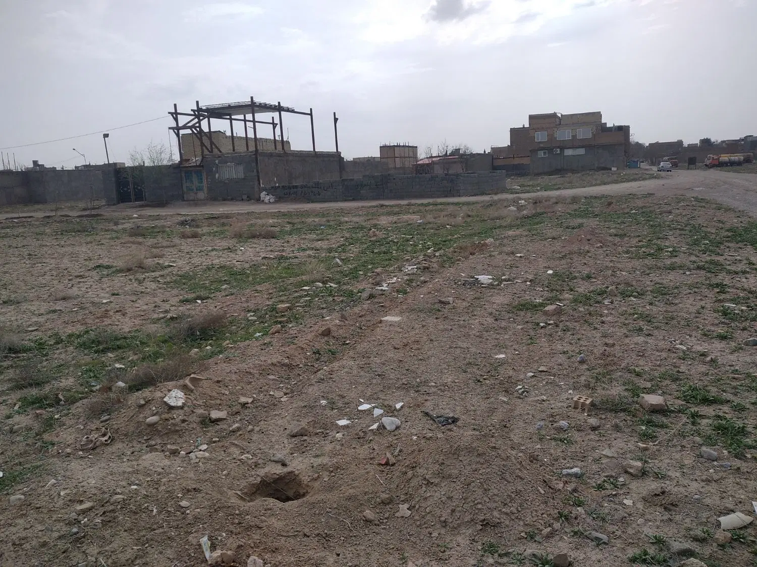 زمین مسکونی نزدیک به باف