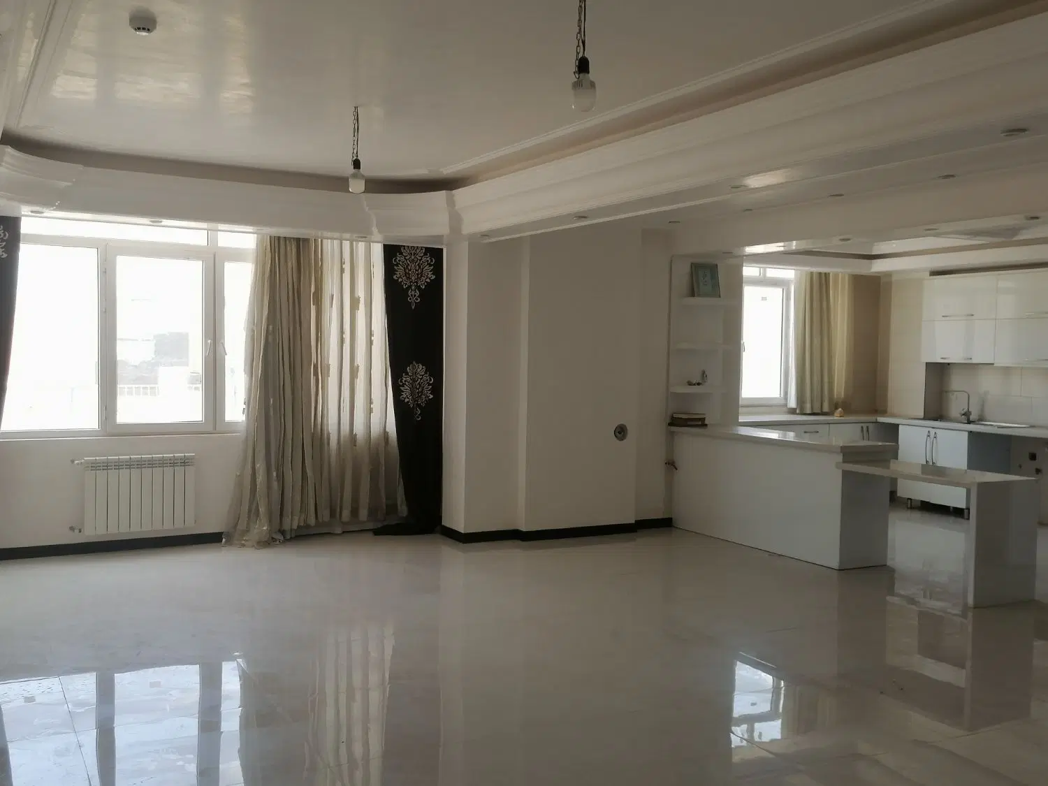 اپارتمان سه خوابه 180 متری  یک خواب مستر