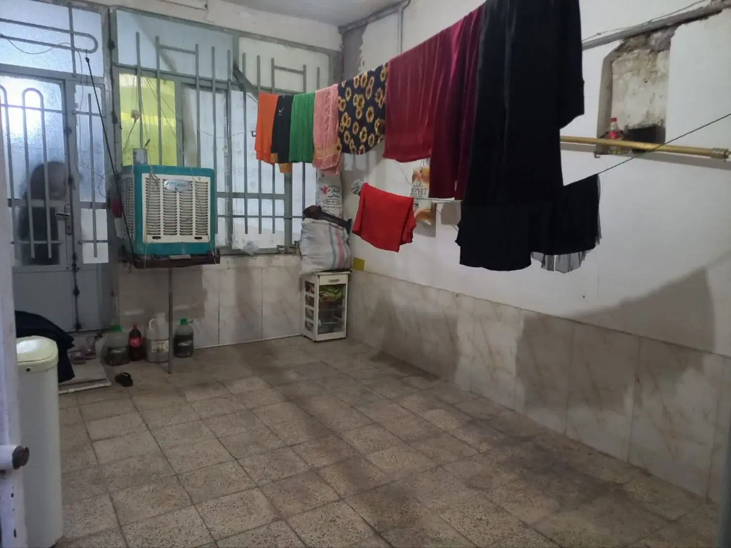 همکف راه جدا ۸۵ متر طبرسی ۳۸