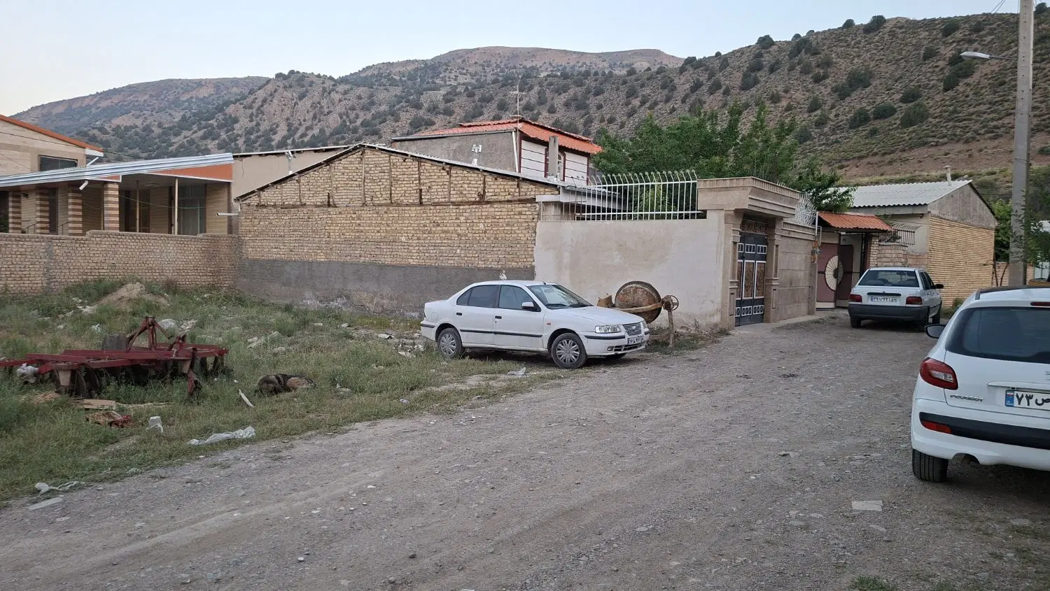 زمین ۱۲۰ متری