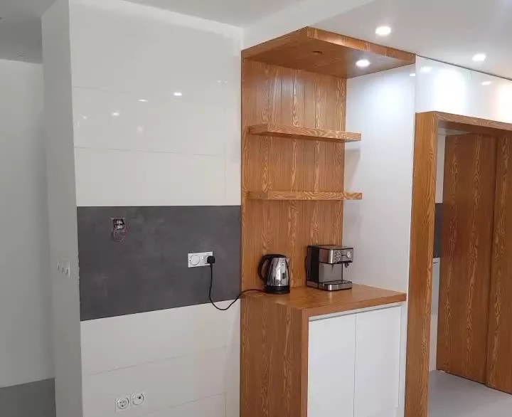 آپارتمان تک واحدی سه خواب