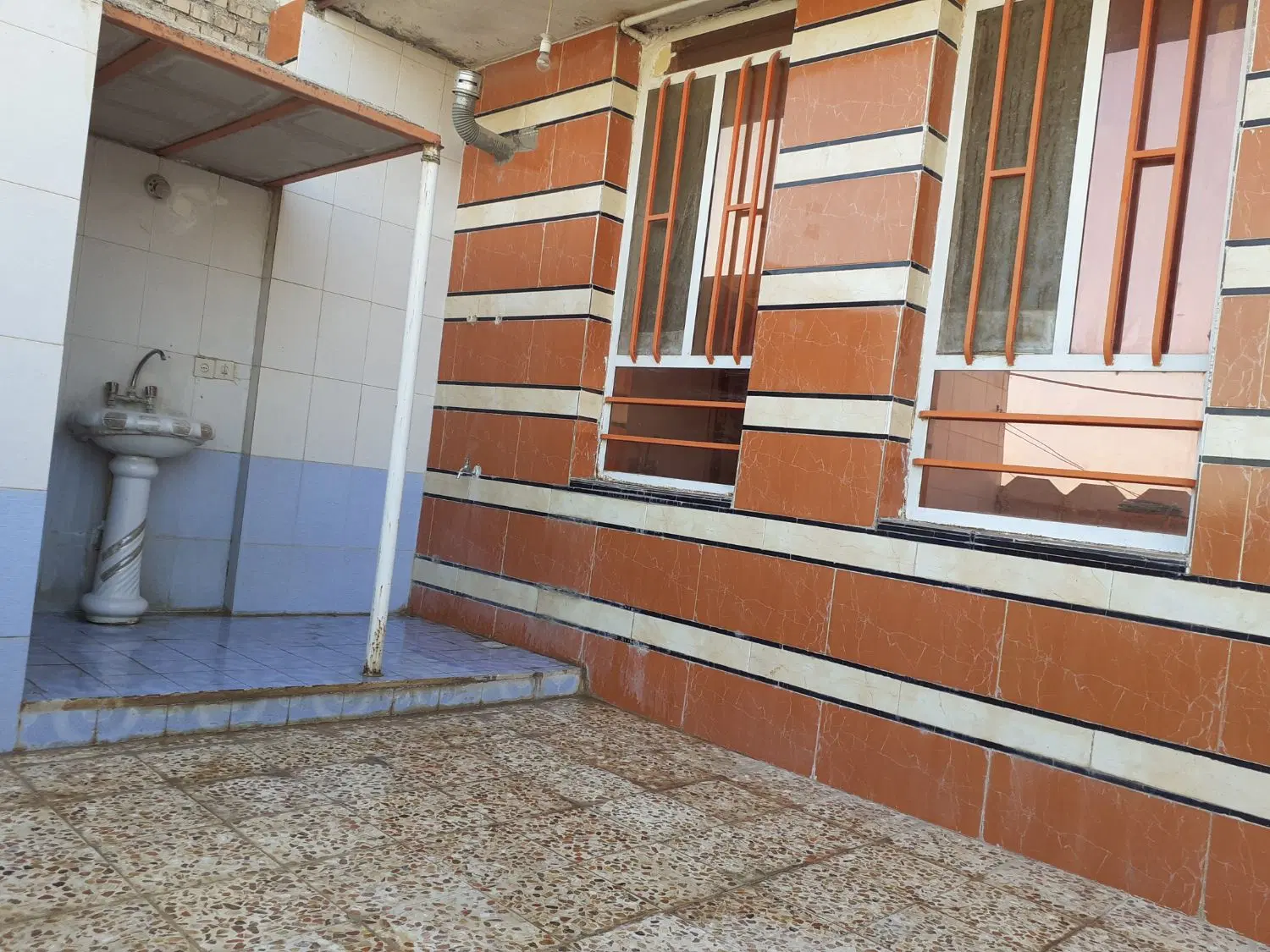 منزل مسکونی رهن ،اجاره،کوی ولایت طبقه بالا