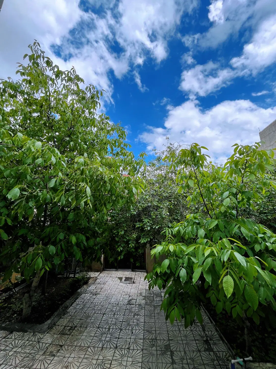 خانه ویلایی ۲۱۰ متر