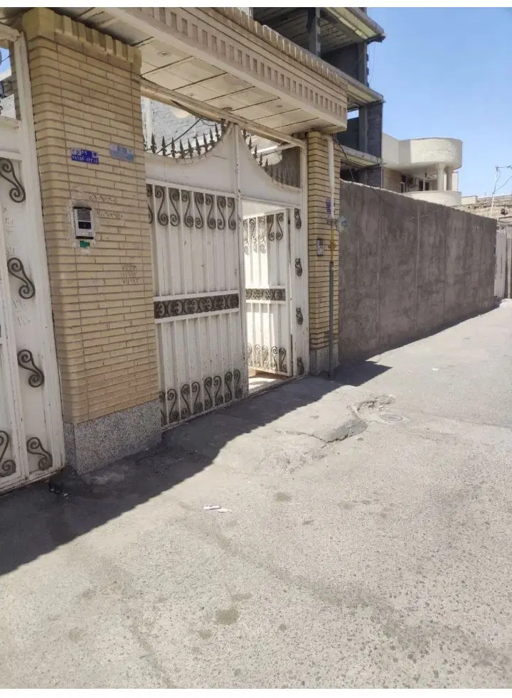 طبقه اول واحد 94متری 2خواب تمیز خیابان قدس