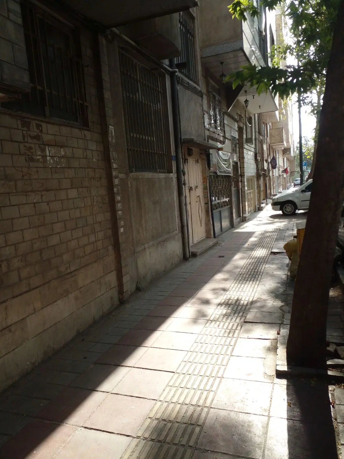 ۵۷۰مترکلنگی بر خیابان اصلی