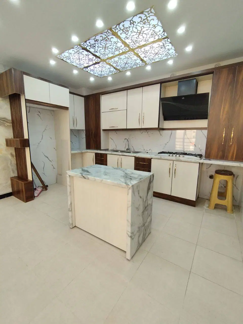 ۶۰مترغرق نور_فول امکانات_تاپ لوکیشن_سندتکبرگ