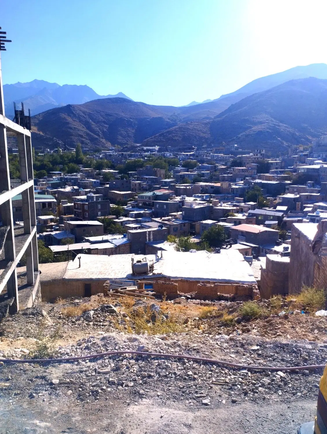 زمین واقع در روستای نشلج